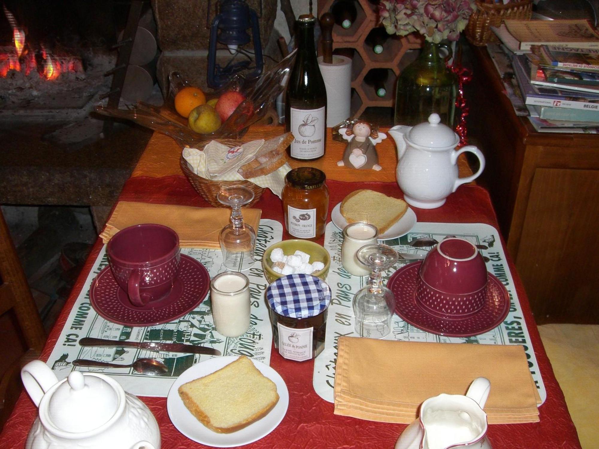 Chambres D'Hotes De La Ferme Auberge De Mesauboin Bille Экстерьер фото